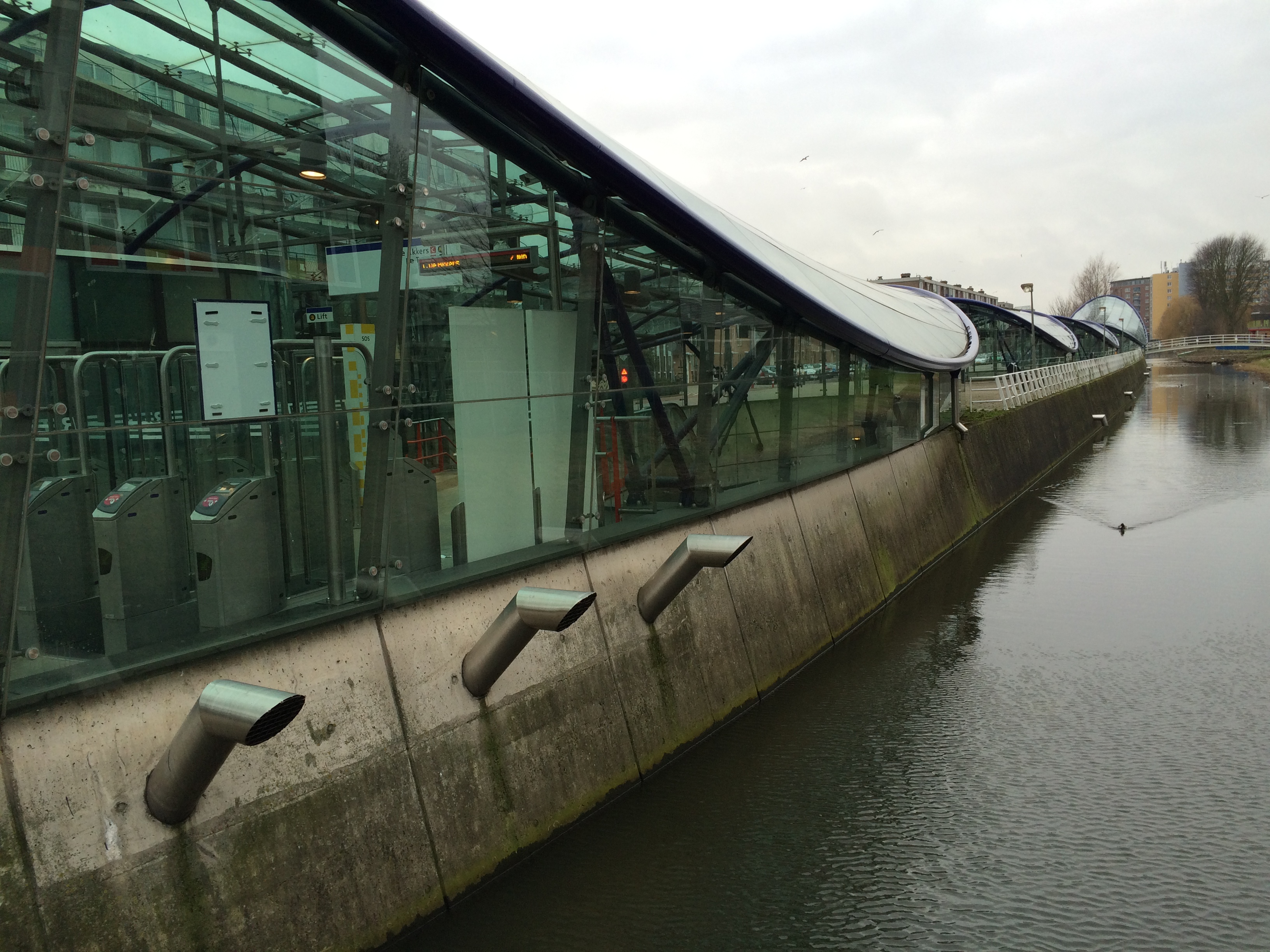 Metrostation Parkweg te Schiedam anno 2015